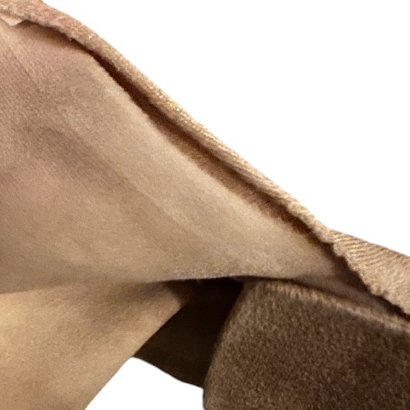 Victoria’s Secret Plunge 36C Tan Bra - Picture 5 of 8